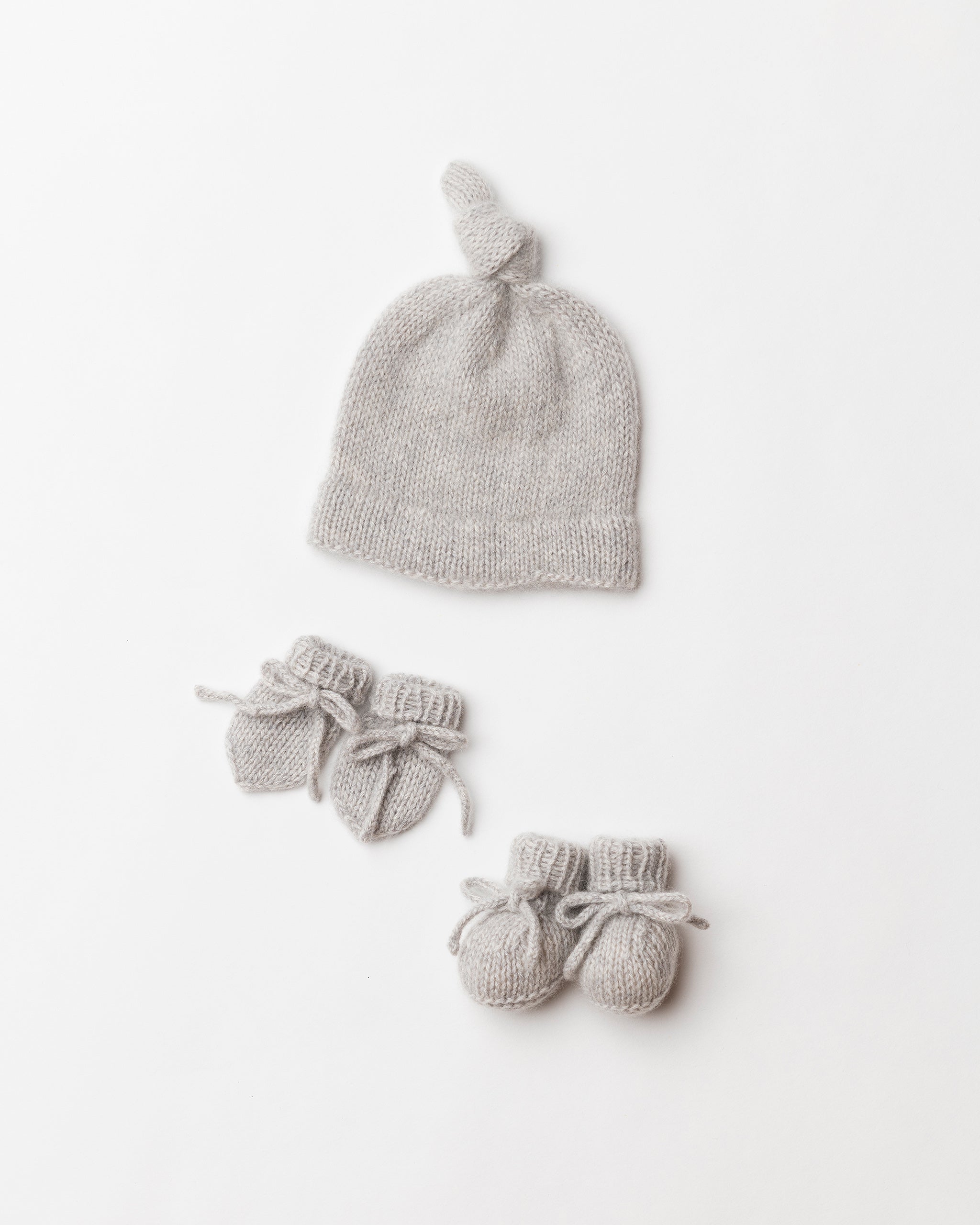 Petite Knot Cashmere hat, mittens and Booties Set