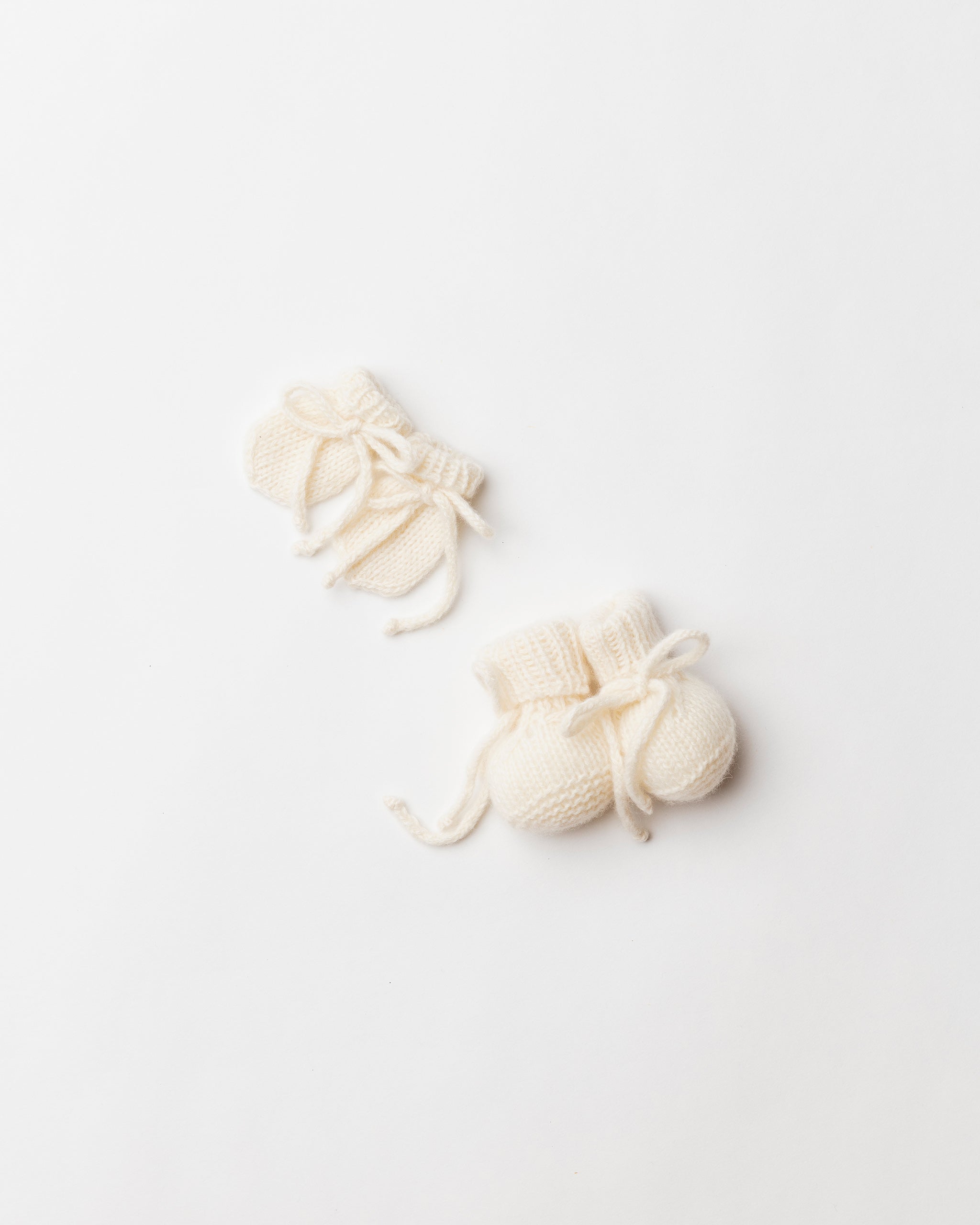 Petite Knot Cashmere Mittens and Booties Set