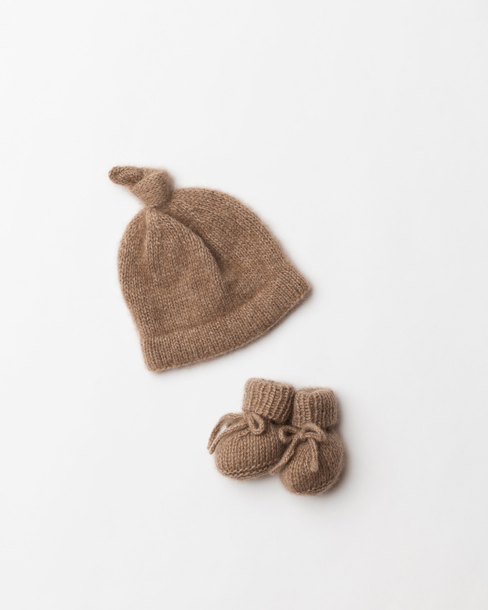 Petite Knot Cashmere hat and Booties Set