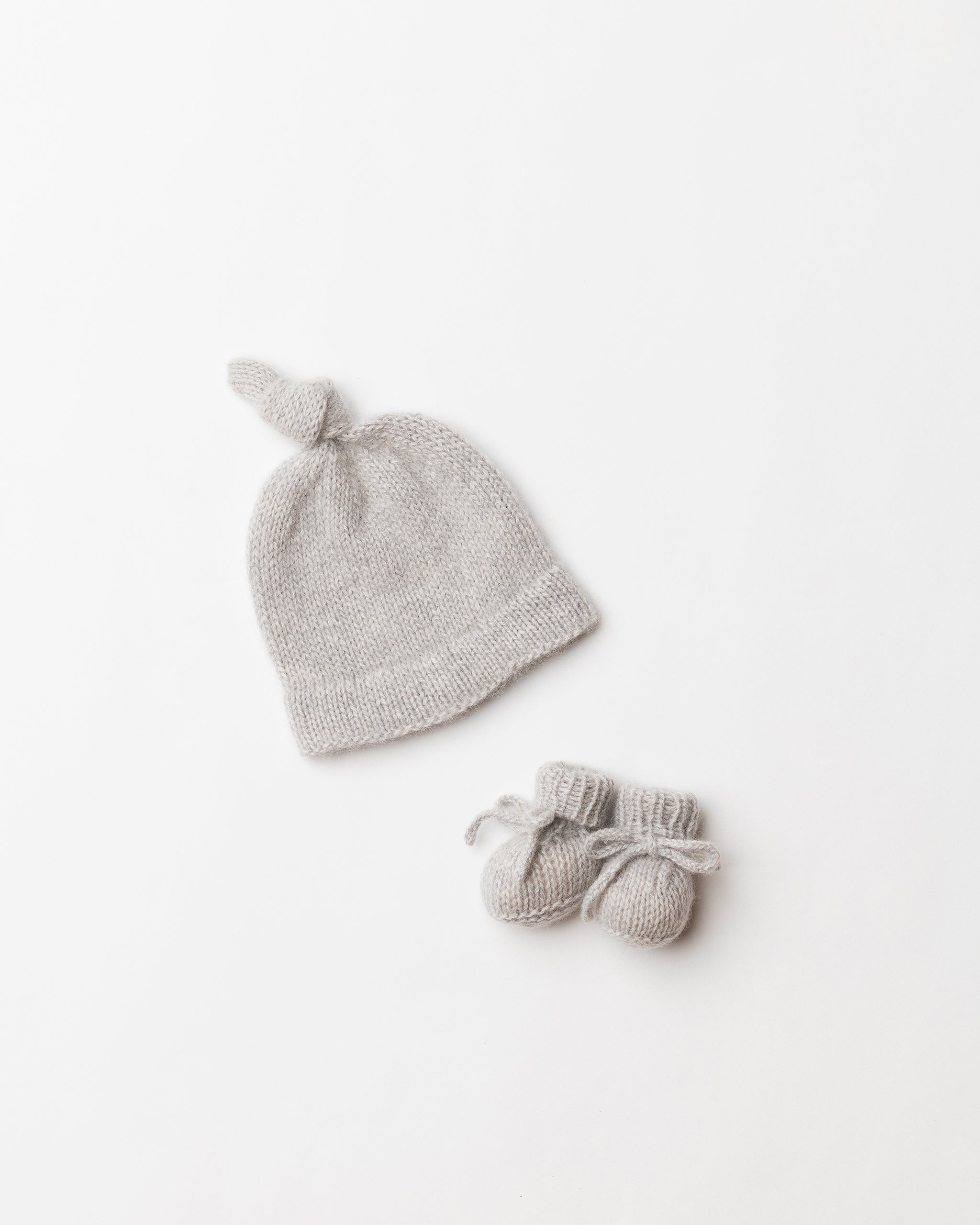 Petite Knot Cashmere hat and Booties Set