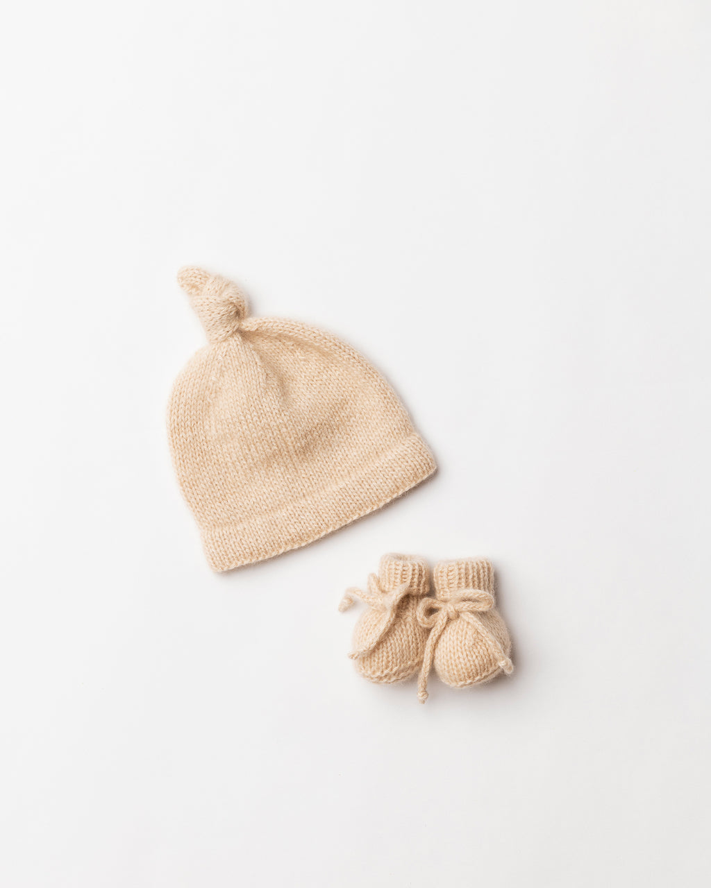 Petite Knot Cashmere hat and Booties Set