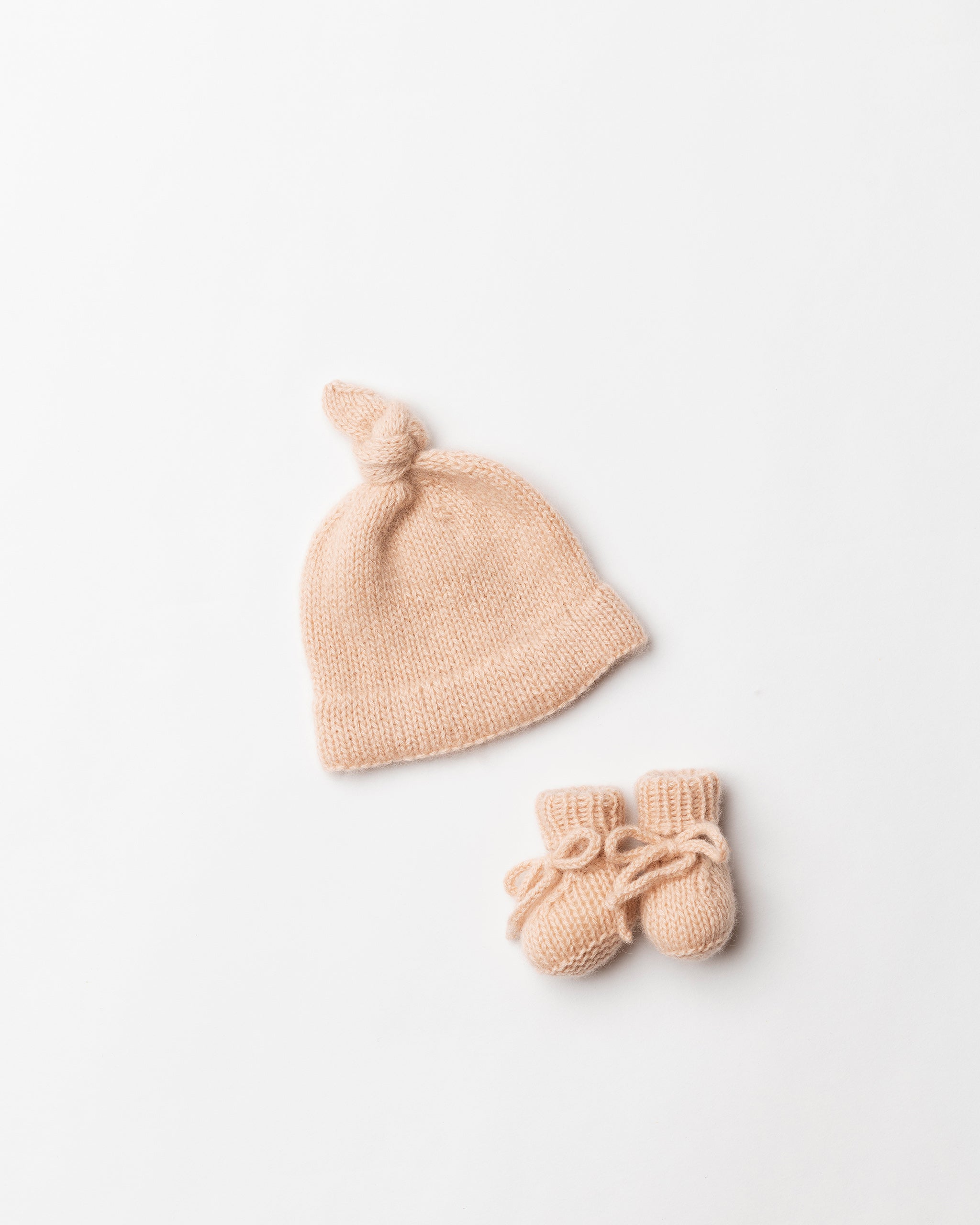 Petite Knot Cashmere hat and Booties Set