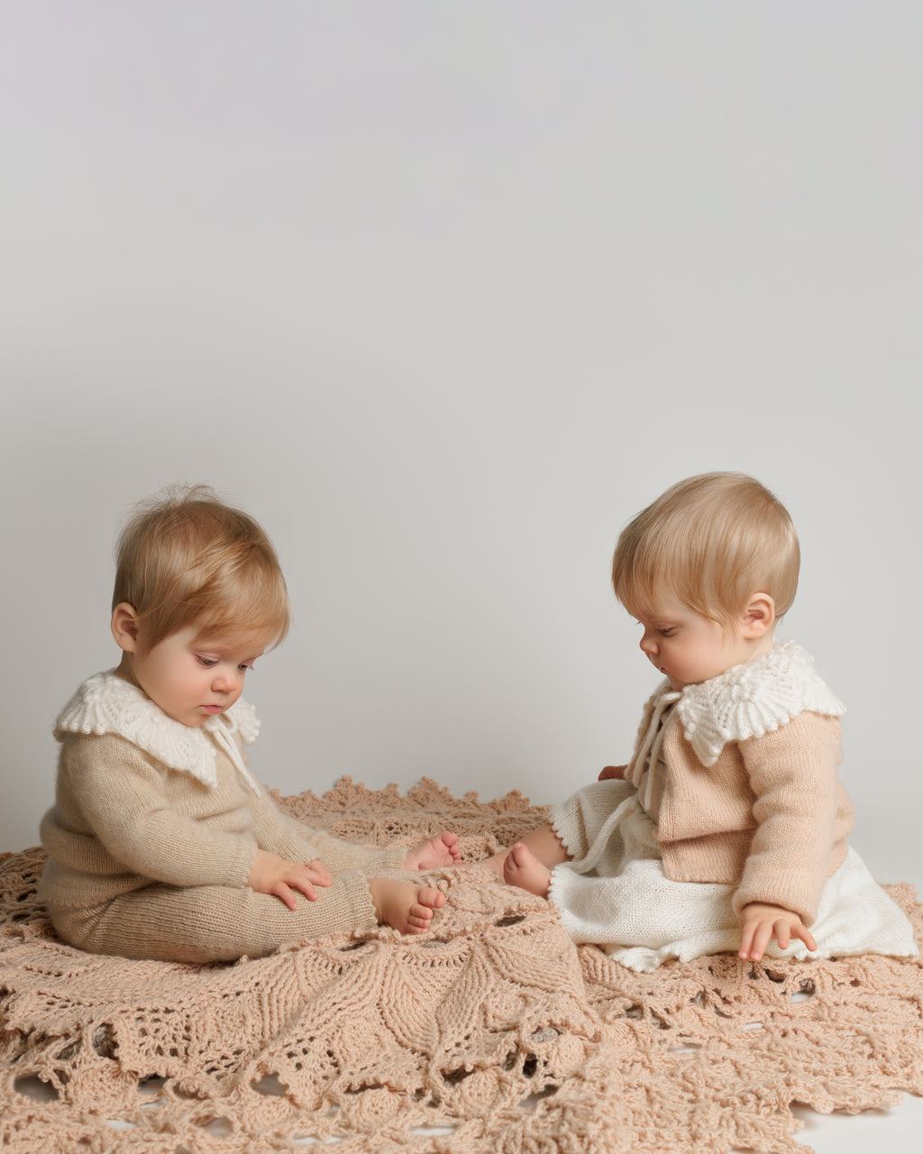 Petal Collar Cashmere Cardigan and leggings Set